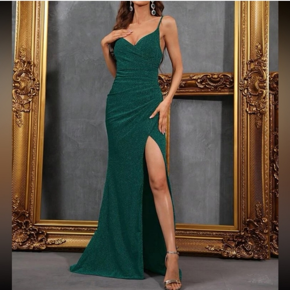 Green evening gown thigh slit size 0 - Picture 7 of 7